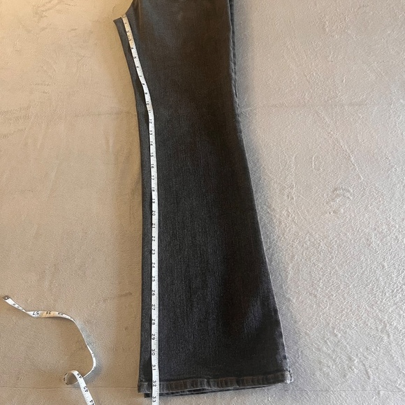 Theory Women's Bootcut Jeans Gray/Brown Wash Denim Wide Leg Size 12 - Picture 7 of 11